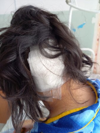 Мать троих детей порезали ножом на улице Павлодара