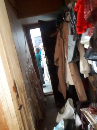 Квартиру одного из домов в Актау превратили в свалку