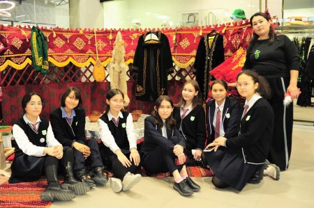 В Актау начала работу ярмарка-выставка ремесленников Мангистауской области