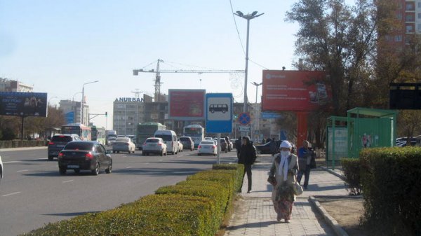 В акимате ответили на предложение создать «карман» на остановке в центре Актау