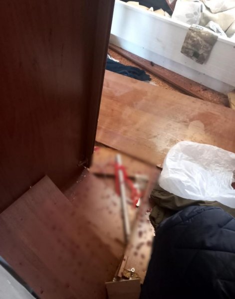 Появились фото с места взрыва в актауской квартире