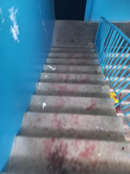 Появились фото с места взрыва в актауской квартире