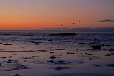 Фотограф из Алматы запечатлел замерзший Каспий в Актау