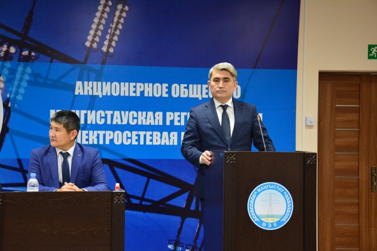 Работники АО «МРЭК» получили профессиональные награды ко Дню энергетика