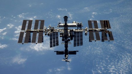 "Роскосмос" готовит план спасения экипажа МКС