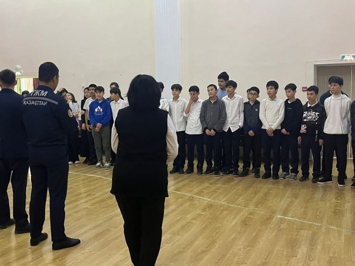Актауским школьникам рассказали о правилах безопасного обращения с пиротехникой