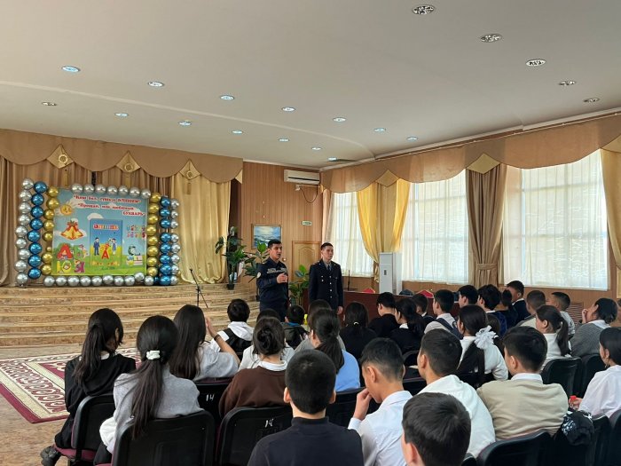 Актауским школьникам рассказали о правилах безопасного обращения с пиротехникой