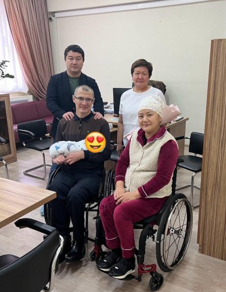 У пары инвалидов-колясочников из Актау родился мальчик
