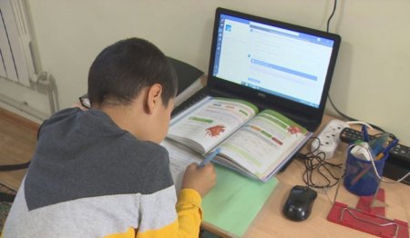  «Что это за бред?»: задание для семиклассников шокировало казахстанцев