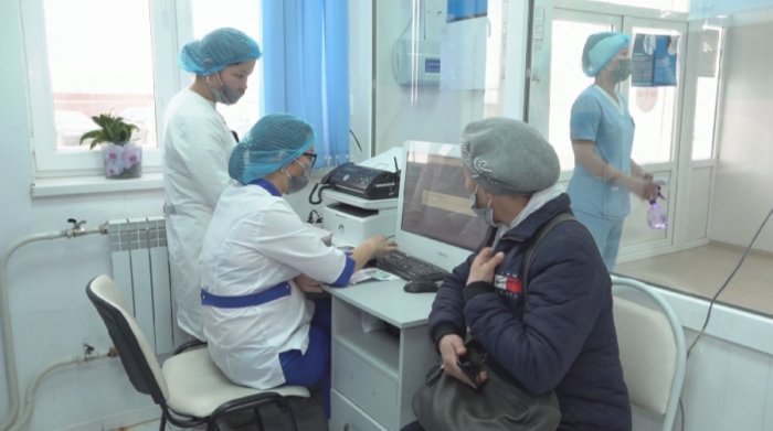 Десять врачей работают по программе «С дипломом в село» в Мунайлинском районе