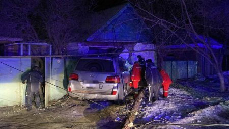 Пассажир угнал Lexus и погиб в ДТП в Уральске