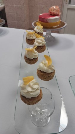 Мастера с юности: студенты колледжа туризма в Актау стали выпускать хлебобулочные и кондитерские изделия