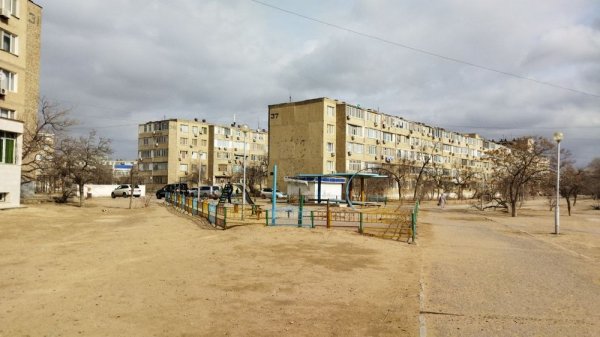 «Рожки да ножки»: детскую площадку просят привести в порядок в Актау