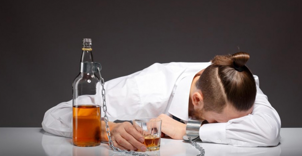Как заставить человека принудительно лечиться от алкоголизма?
