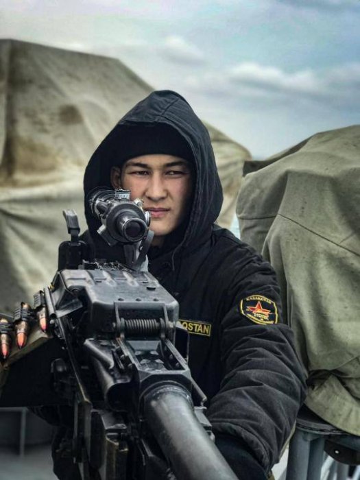 Военно-морские силы Казахстана отработали учебно-боевые действия на Каспии