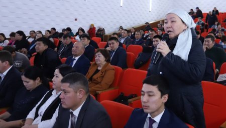 Нурлан Ногаев провёл встречу с жителями  Мангистауского района
