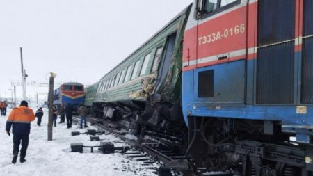Проводники обратились к президенту Кыргызстана после столкновения поездов в Казахстане 
