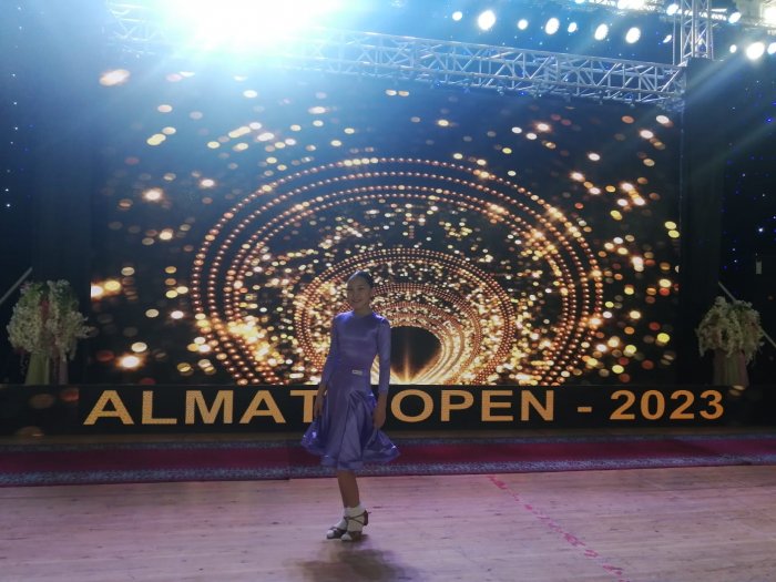 Танцоры из Актау завоевали девять медалей на чемпионате Казахстана по спортивным танцам
