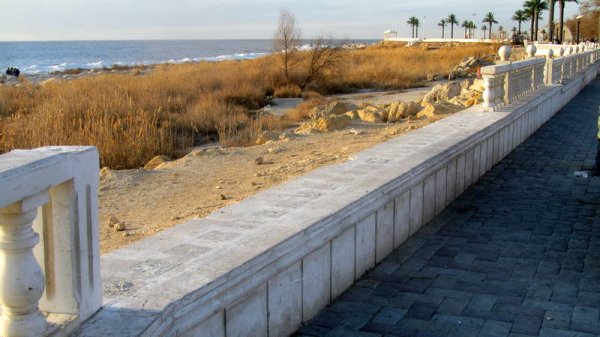 Кто восстановит балюстраду на набережной Актау