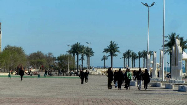 Обстановка на набережной Актау: прокатчики пока не вернулись