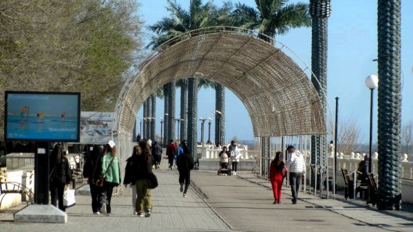 Обстановка на набережной Актау: прокатчики пока не вернулись