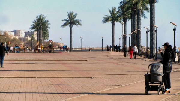 Обстановка на набережной Актау: прокатчики пока не вернулись