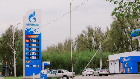 На казахстанских АЗС выросли цены на бензин и дизель