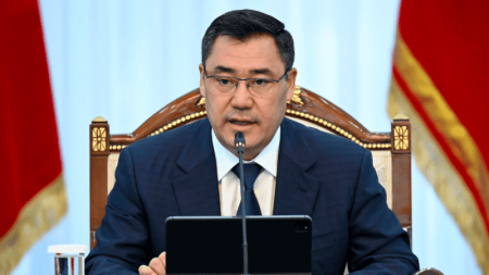 Президент Кыргызстана высказался против перехода на латиницу 