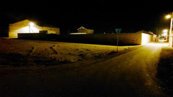 В кромешной тьме: вопрос с освещением просят решить жители пригорода Актау