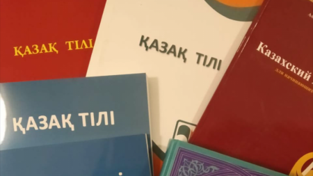 Токаев: Не владеющие казахским языком не должны ущемляться