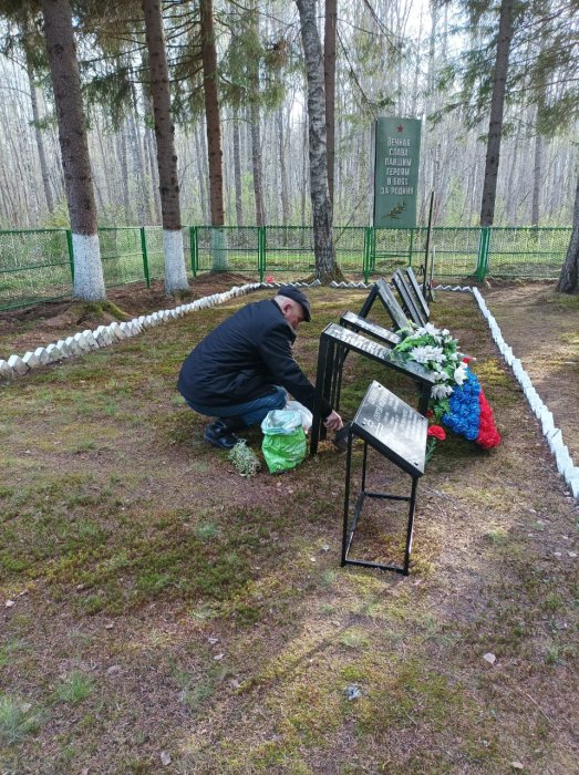 Спустя 10 лет поисков житель Бейнеу нашел могилу погибшего при освобождении Ленинградской области дяди