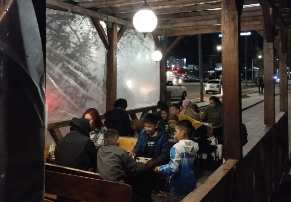 «За месяц лишились девяти комплектов»: шахматы воруют на набережной Актау