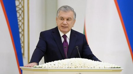 Шавкат Мирзиеев объявил о досрочных выборах президента Узбекистана
