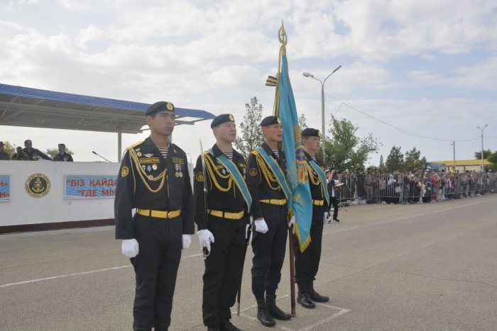 В Актау 400 морских пехотинцев приняли присягу