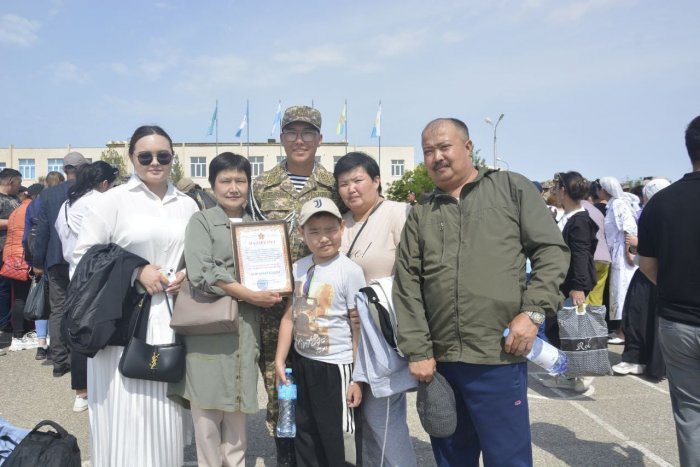 В Актау 400 морских пехотинцев приняли присягу