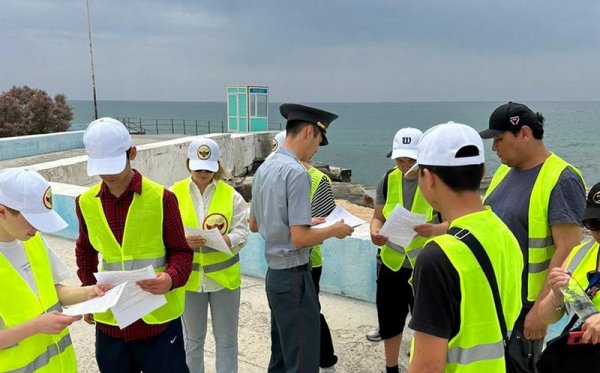 Рейды на запрещенных местах для купания проводят волонтеры со спасателями в Актау