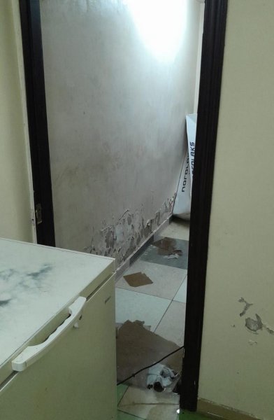 Злополучный порыв: Вода тухнет в подвале кулинарии в Актау