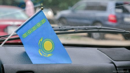 Продлить регистрацию иностранных авто за 200 тыс. тенге хотят в Казахстане