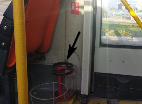 Пассажиры из Актау пожаловались на автобус без огнетушителя