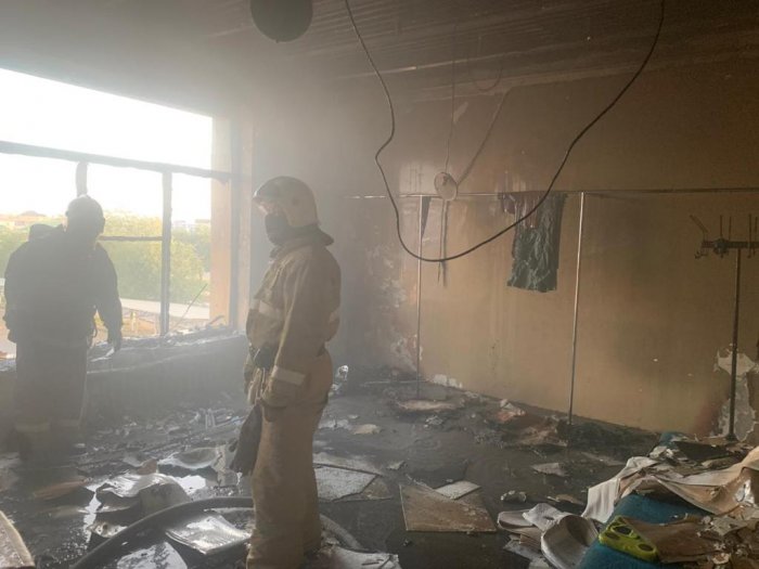 Прицеп с яблоками сгорел на трассе Актау-Жетыбай