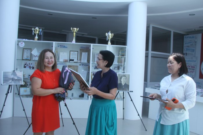 В Актау вручили специальную премию имени журналиста Шарай Батырбайкызы