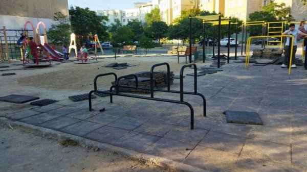 Разворошили в клочья: детской площадке в Актау нужен ремонт
