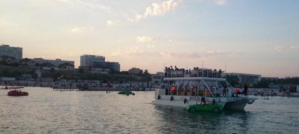 Страсти по причалу в Актау: яхту «Бозжыра» взяли под особый контроль