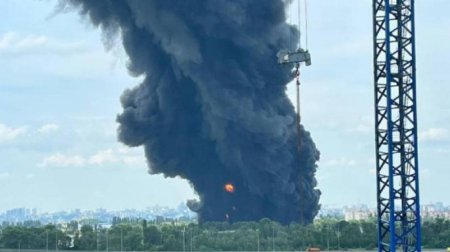 Ситуация в России: в Воронеже горит нефтебаза