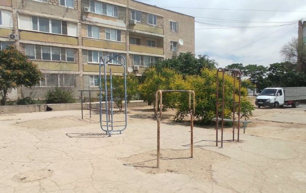 Смерть из-за падения ворот в Актау: как проходит ревизия площадок