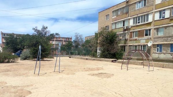 Смерть из-за падения ворот в Актау: как проходит ревизия площадок