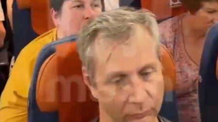 "Просто ужас": самолет превратился в сауну для пассажиров рейса Москва - Петропавловск