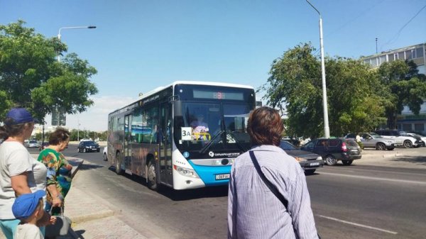 На переполненные автобусы пожаловались жители Актау
