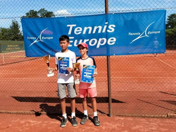 12-летний теннисист из Актау покоряет Европу