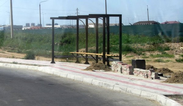 Остановки начали строить после жалоб жителей Актау